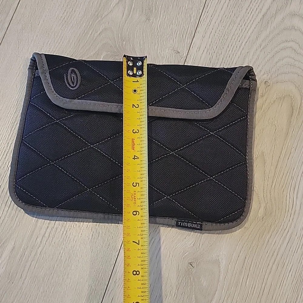 Timbuk2 case